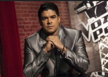 Jerry Rivera lanzó ayer su nuevo sencillo, “Noche bohemia”, un tema en el que prueba la bachata a dúo con el dominicano Anthony Santos
