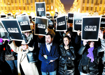Decenas de líderes mundiales, entre ellos jefes de Estado musulmanes, se congregaron el domingo en París para sumarse a cientos de miles de franceses que dieron tributo sin precedentes a las víctimas de los ataques islamistas ocurridos esta semana.