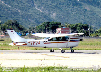 Se encuentra desaparecida una avioneta modelo Cessna 182YV1174 que despegó, el pasado lunes, poco antes de las 8:00 de la mañana del Aeropuerto Internacional Jacinto Lara en Barquisimeto