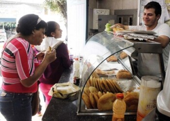 Comerciantes se ven obligados a incrementar el costo
. ARCHIVO
