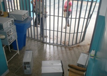 Las Canaimas, las computadoras y los cables parecen ser la manzana del pecado en las escuelas, pues se han convertido en el objetivo de los amigos de lo ajeno.