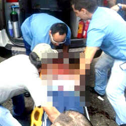 El joven estudiante quedó tendido en el pavimento luego de ser herido mortalmente por una bala en la cabeza