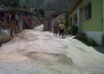 Habitantes aseguran que por estar en el límite están desamparados de las autoridades