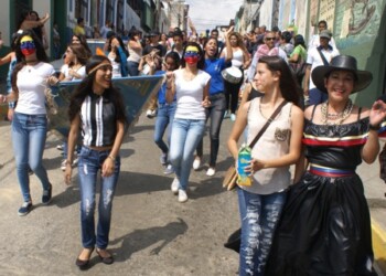 Todos los grados participaron en el desfile