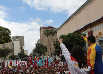 Tras la solicitud del presidente Maduro se aprobó este domingo en sesión extraordinaria la nueva Ley Habilitante, a fin de legislar "amenazas" de EE. UU.