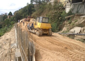 El encargado de la contratista destacó que el acceso es provisional, pues a la obra le faltan algunos detalles, como aceras y reubicación de tuberías que se hará en las próximas semanas