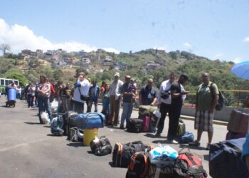 Kilométricas colas que pasan las 3 horas de espera, son el panorama del Terminal, siendo los destinos más buscados Valencia, Barquisimeto y Maracay, ameritando habilitación de unidades para las rutas
