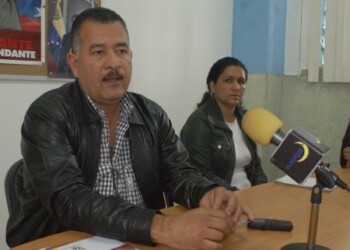 A través de las firmas se unen al lema Obama Deroga el Decreto Ya, Venezuela no es una amenaza es esperanza