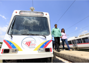 Durante la inauguración de la Línea 2 del Metro de Valencia, el presidente Nicolás Maduro aseguró que no tiene prisa por aumentar el precio de la gasolina. “Primero hay que hacer todas las obras que tenemos pendientes y después nos preocupamos por lo demás".