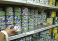 Según comerciantes llega un poquito cada mes
