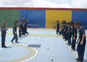 En la institución siguen esperando por el techado de su cancha