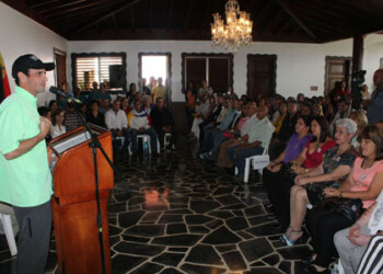 En el acto se entregaron reconocimientos a 481 servidores públicos adscritos al Ejecutivo regional