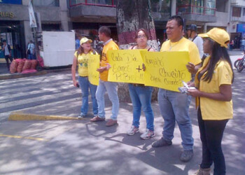 Justicieros tomaron la avenida Bermúdez frente al C. C. Hito, para denunciar que los Bs. 37 diarios correspondientes al aumento del salario “no sirven