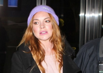 La actriz estadounidense Lindsay Lohan terminó los trabajos comunitarios que le impuso un juez a raíz de un accidente de coche que sufrió hace tres años  ARCHIVO