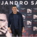 Para Alejandro Sanz, la vida es “todo o nada”, así que, cuando empezó a pintar y esta pasión derivó en pulsión, de su casa desaparecieron las guitarras y los equipos de sonido  AGENCIAS