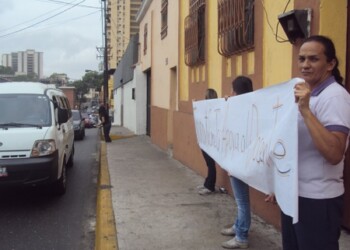 Solicitan homologación de las cláusulas que ofrecen mayores beneficios a  cada uno de los sectores (Docente, Administrativo  y Obrero).