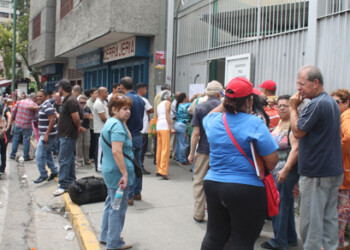 Concurridos estuvieron algunos centros de votación en la ciudad de Los Teques.