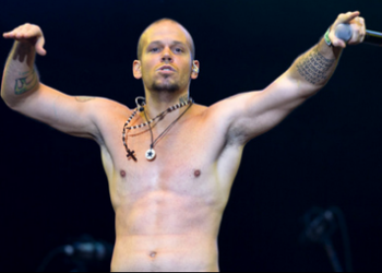 En un comunicado de prensa, el artista residente en Nueva York, el galardonado cantante explicó que aunque está trabajando en uno de los proyectos más ambiciosos de su carrera, “Calle 13 nunca se separará"  ARCHIVO