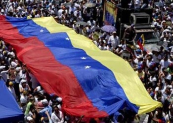 Dirigentes de la MUD y Lilian Tintori, esposa de López, se refirieron al estado de salud de Ceballos tras cumplir 12 días sin ingerir alimentos