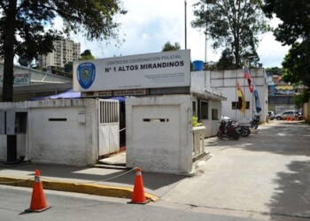 Puntos estratégicos implantados por los cuadrantes de seguridad arrojaron la aprehensión de ocho hombres y tres mujeres. ARCHIVO