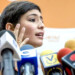 Patricia Gutiérrez, esposa del opositor venezolano preso Daniel Ceballos, informó este viernes que su marido levantó el jueves la huelga de hambre que mantenía desde el pasado 22 de mayo