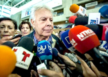Felipe González intentó, por las vías convencionales, visitar a presos políticos y entrar a sus audiencias