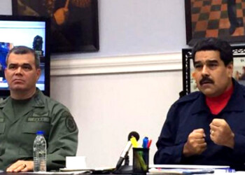 Durante una cadena nacional de radio y televisión, desde el Palacio de Miraflores, detalló que en las próximas horas develaría detalles de los grupos a los que está vinculado Bolívar