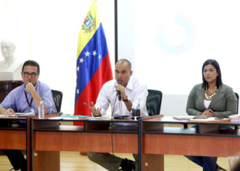 Rodríguez anunció que los docentes contratados por las gobernaciones del país serán homologados a la tabla salarial de los maestros nacionales