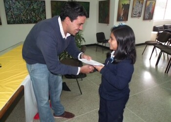 Alumnos de Sor Celestina Cillario recibieron sus certificados