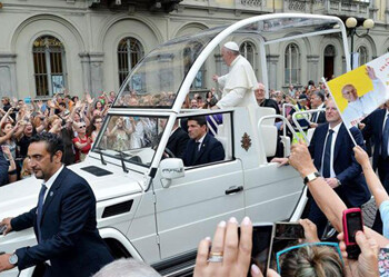 El argentino Bergoglio, el primer papa latinoamericano de la historia, será huésped durante cuatro días de Ecuador, cuyo Gobierno dirige desde hace ocho años Correa, quien se define como un humanista cristiano de izquierda