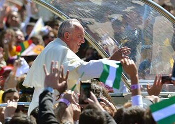 En los próximos días, el pontífice visitará un hospital pediátrico y celebrara dos misas, una en el santuario mariano de Caacupé y otra que se espera multitudinaria en Ñu Guazu