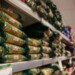 Amas de casa y el resto de compradores vieron con recelo el paquete de medio kilo que este lunes por la tarde expendieron en el Súper Líder