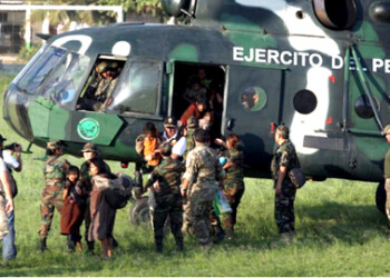 Militares peruanos liberaron a 26 menores y 13 mujeres que vivían en un campamento de Sendero Luminoso, indicaron las autoridades el lunes