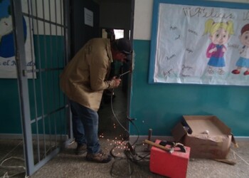 Mantenimiento Miranda y Plan Mi Escuela prestan apoyo para rehabilitaciones