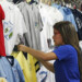Padres compran pieza por pieza para que les alcance la plata