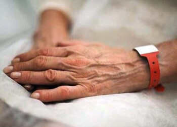 El cuerpo de la mujer fue trasladado a la medicatura forense