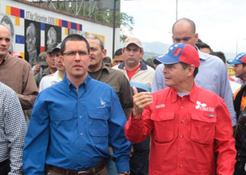 El vicepresidente de la república, Jorge Arreaza, afirmó que los puentes de la frontera se mantienen cerrados y son custodiados