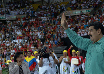 Maduro instó a los colombianos residentes legalmente en Venezuela y a sus hijos a que den un paso al frente y “apoyen a Venezuela”
