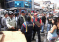 En total son 150 comerciantes informales que fueron reubicados en la calle Miquilén de la capital mirandina, como parte de un programa de mejoras que inició la Alcaldía de Guaicaipuro, donde fueron desalojados del bulevar Vargas y la avenida Bermúdez