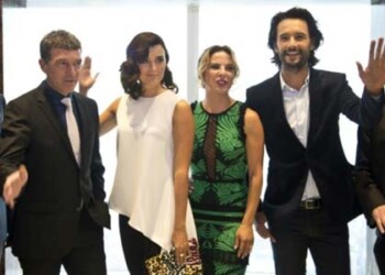 El español Antonio Banderas, la actriz mexicana Kate del Castillo, el español Mario Casas y la chilena Cote de Pablo, viajaron a Chile para participar este jueves del estreno mundial de la cinta.