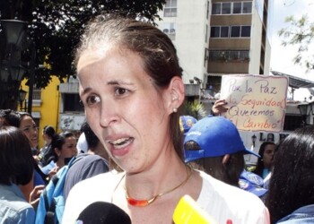 Manuela Bolívar: Tras 20 años de mala revolución, Venezuela solo exporta personas