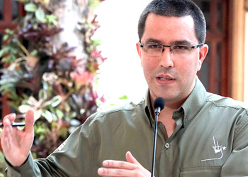 Canciller venezolano vuelve a acusar a autoridades colombianas de "vividores"