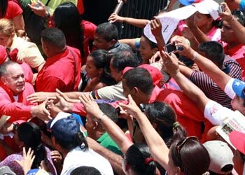Cabello fustigó a la oposición y las intenciones que tendrían de llegar a la Asamblea Nacional e indicó que “sabotearían al Gobierno e intentarían buscar la desestabilización para salir de Maduro”