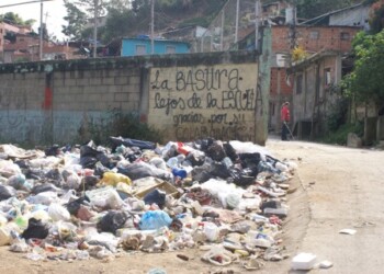 Vecinos piden ayuda al alcalde y al gobernador