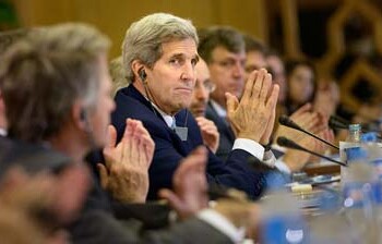 John Kerry, celebró este viernes en Vietnam la reconciliación entre estos dos países