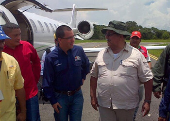 Arreaza aseguró que no se encuentran en la frontera “solo por esta coyuntura”, sino para “acompañar al pueblo en su necesidades”