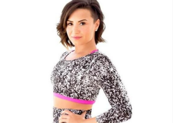 Lovato ha conseguido lo imposible: confirmar su bisexualidad sin emplear en ningún momento la palabra ‘bisexual’