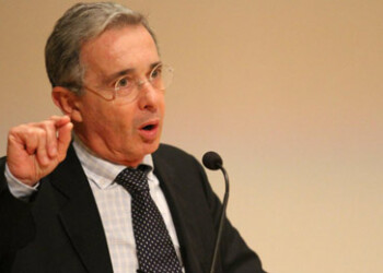 Álvaro Uribe aseguró este miércoles que si no se aplican penas de cárcel para los líderes de las FARC será un “ejemplo para más violencia en Colombia”