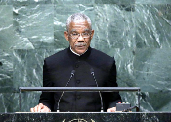 El presidente de Guyana, David Granger pidió a la organización que actúe para lograr un arreglo definitivo del conflicto territorial entre los dos países