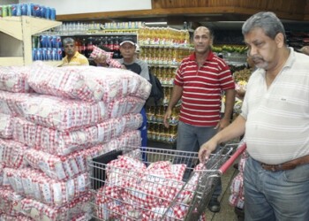El kilo del grano blanco fue expendido a 4.500 bolívares y causó sorpresa entre los clientes que esperaban adquirirlo por un costo mucho menor